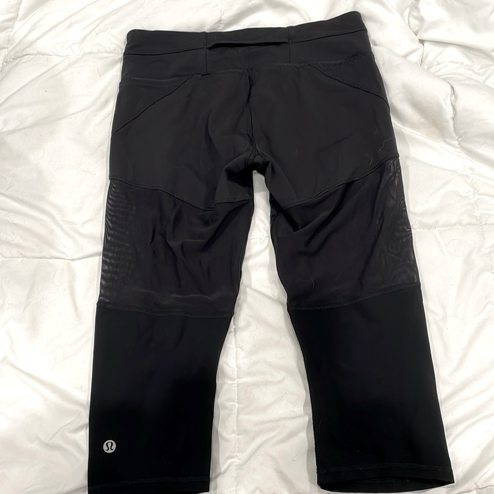 Lululemon mesh capri leggings